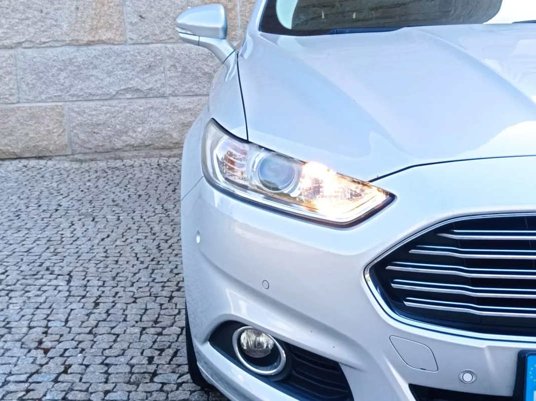 Ford Mondeo 2017 - 12490 EUR, 173000 km - AUTO.MOTO.pt - 173000km - foto 4 de 17