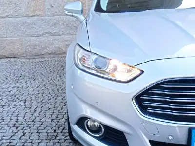 Ford Mondeo 2017 - 12490 EUR, 173000 km - AUTO.MOTO.pt - 173000km - foto 4 de 17