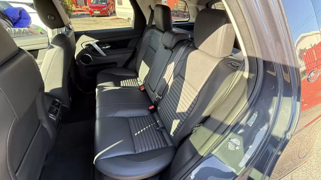 Land Rover Discovery Sport 2024 - 50200 EUR, 21000 km - AUTO.MOTO.pt - 21000km - foto 26 de 33