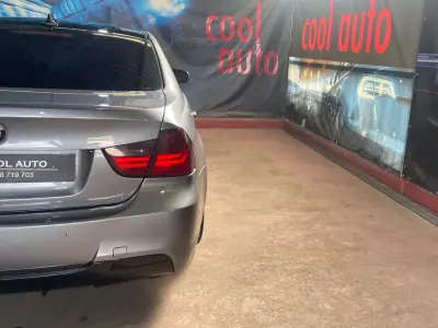 BMW 318 2010 - 10999 EUR, 181000 km - AUTO.MOTO.pt - 181000km - foto 16 de 46