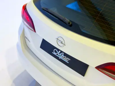 Opel Astra Sports Tourer 2020 — foto 3 de 25