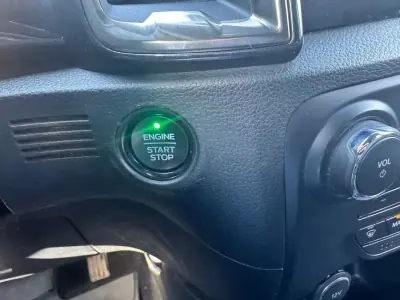 Ford Ranger 2021 - 36750 EUR, 145025 km - AUTO.MOTO.pt - 145025km - foto 17 de 18