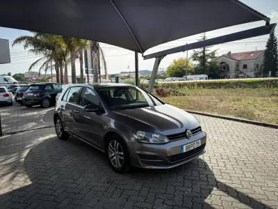 Volkswagen Golf 2015 - 13800 EUR, 124900 km - AUTO.MOTO.pt - 124900km - foto 9 de 12
