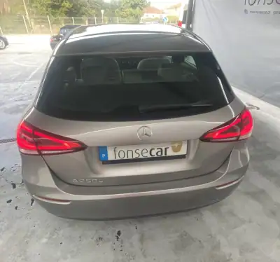 Mercedes-Benz A 250e 2020 - 24990 EUR, 138210 km - AUTO.MOTO.pt - 138210km - foto 5 de 15
