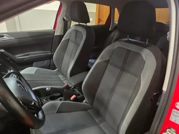 Volkswagen Polo 2018 - 14480 EUR, 138507 km - AUTO.MOTO.pt - 138507km - foto 42 de 45
