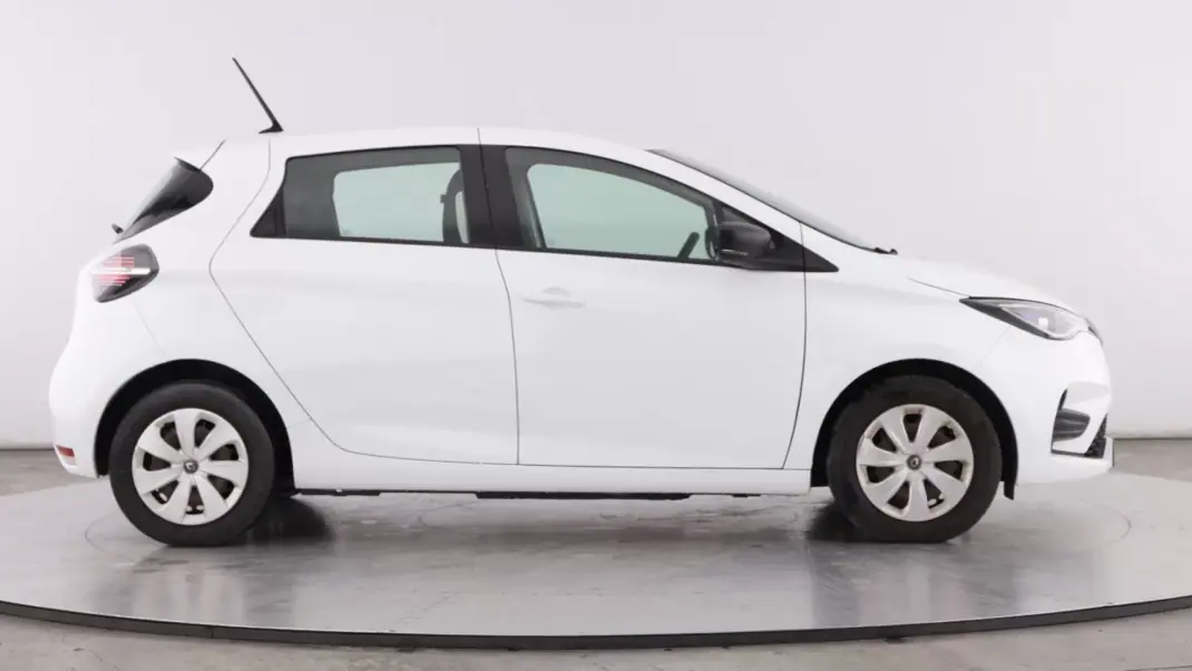 Renault Zoe 2021 - 14950 EUR, 139568 km - AUTO.MOTO.pt - 139568km - foto 13 de 16