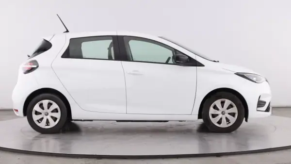 Renault Zoe 2021 - 14950 EUR, 139568 km - AUTO.MOTO.pt - 139568km - foto 13 de 16