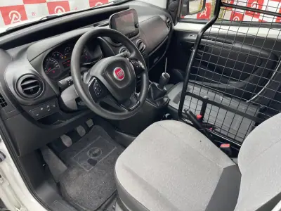 Fiat 2022 - 10990 EUR, 221557 km - AUTO.MOTO.pt - 221557km - foto 10 de 22