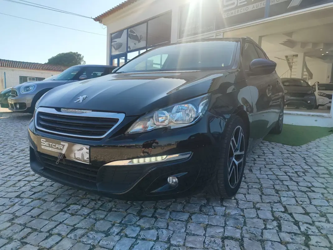 Peugeot 308 SW 2017 - 11890 EUR, 180000 km - 180000km - foto 3 de 18