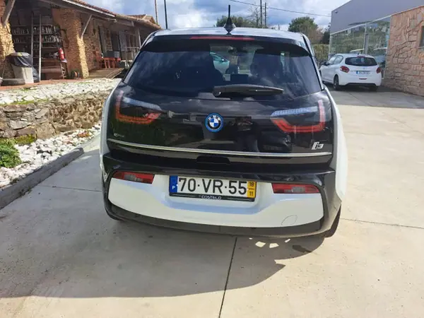 BMW i3 2018 - 17580 EUR, 93200 km - AUTO.MOTO.pt - 93200km - foto 27 de 28