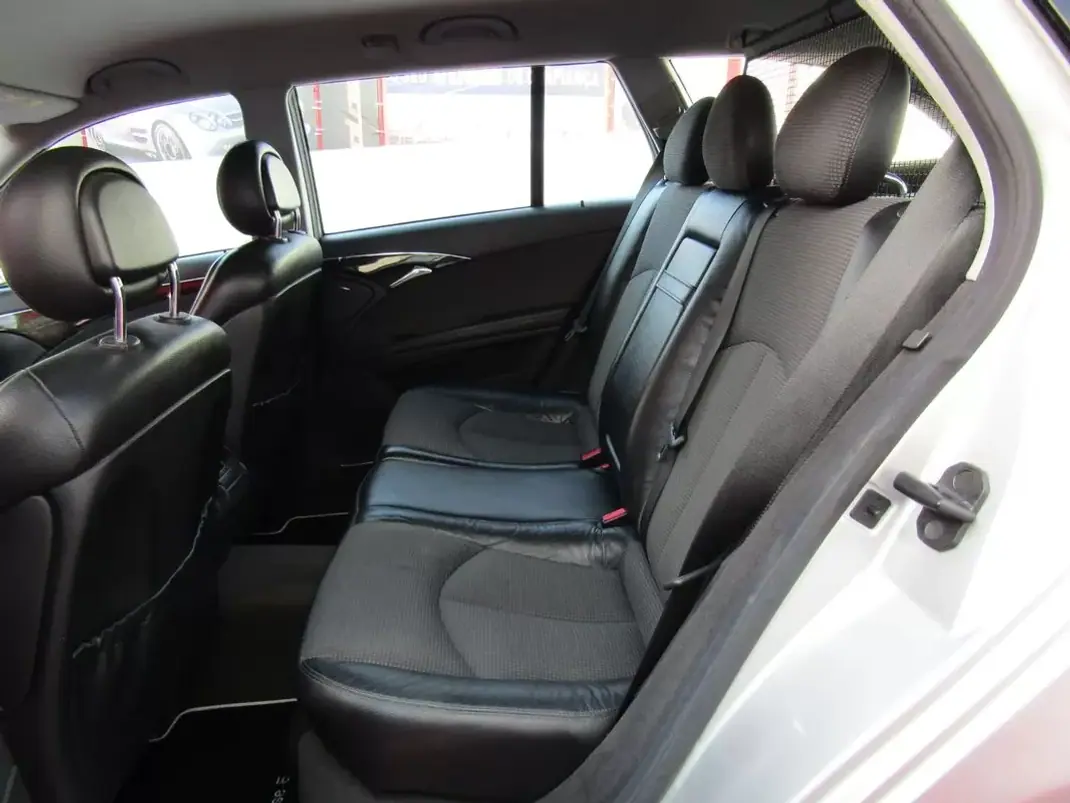 Mercedes-Benz E 270 2003 - 9949 EUR, 259100 km - 259100km - foto 10 de 19