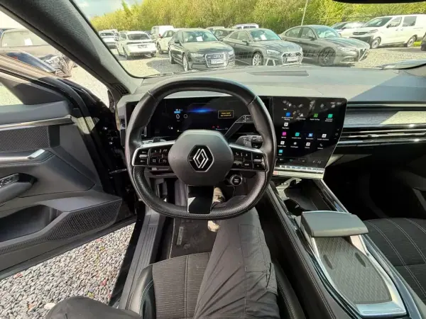 Renault Austral 2024 - 25750 EUR, 80461 km - AUTO.MOTO.pt - 80461km - foto 5 de 13