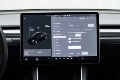 Tesla Model 3 2020 - 30950 EUR, 78000 km - AUTO.MOTO.pt - 78000km - foto 31 de 46