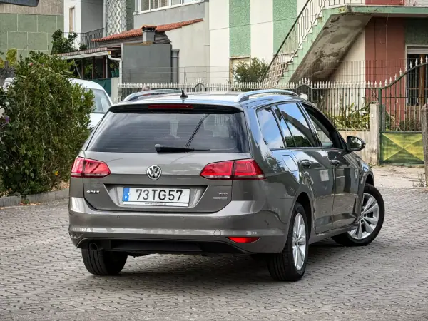 Volkswagen Golf Variant 2014 - 10800 EUR, 196000 km - AUTO.MOTO.pt - 196000km - foto 2 de 10