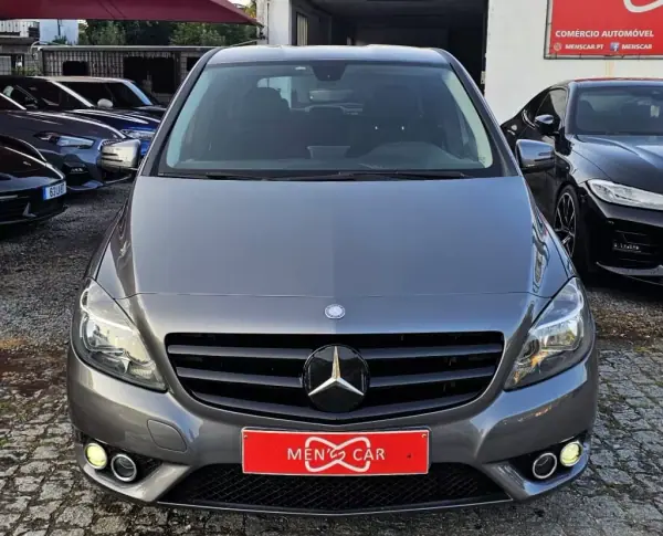 Mercedes-Benz B 180 2014 - 13999 EUR, 160000 km - AUTO.MOTO.pt - 160000km - foto 24 de 25