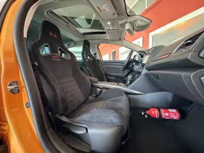 Renault Mégane 2019 - 49990 EUR, 11812 km - AUTO.MOTO.pt - 11812km - foto 16 de 25