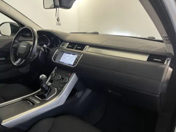 Land Rover Range Rover Evoque 2017 - 16950 EUR, 149900 km - AUTO.MOTO.pt - 149900km - foto 3 de 31