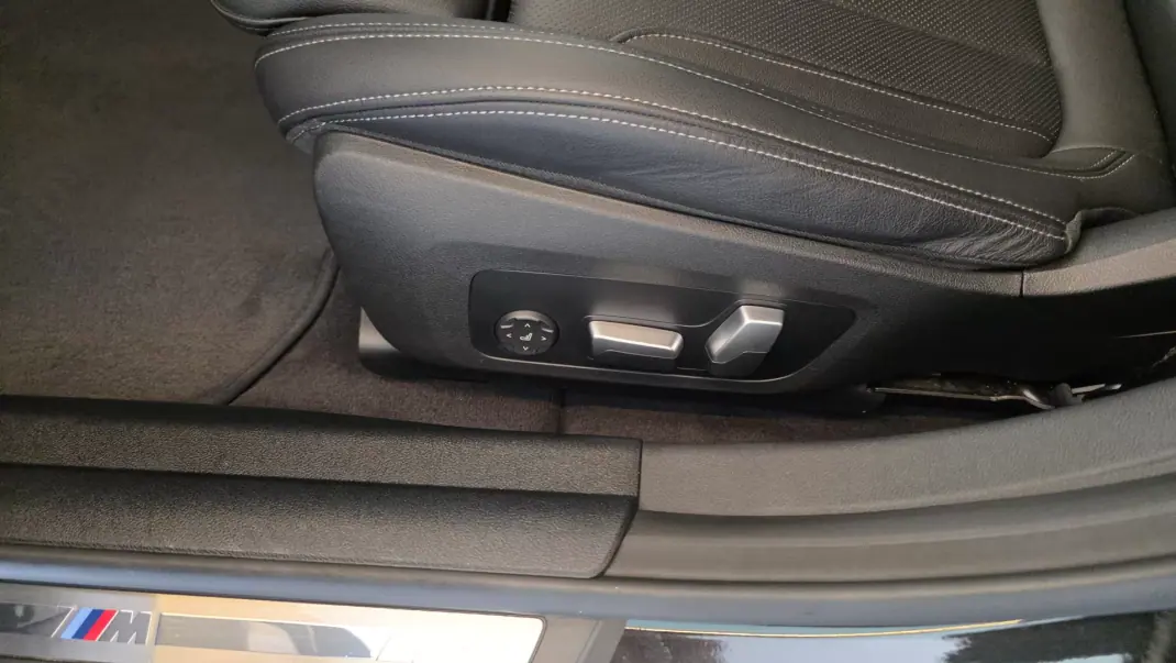 BMW i4 2022 - 38900 EUR, 61219 km - AUTO.MOTO.pt - 61219km - foto 37 de 58