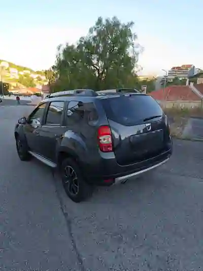 Dacia Duster 2017 - 10500 EUR, 157000 km - AUTO.MOTO.pt - 157000km - foto 2 de 2
