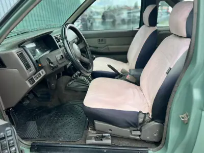 Nissan Terrano 1990 - 7500 EUR, 356940 km - AUTO.MOTO.pt - 356940km - foto 8 de 15