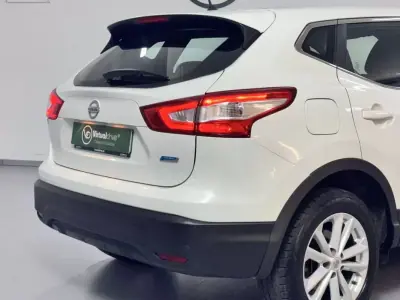 Nissan Qashqai 2015 - 13750 EUR, 96000 km - AUTO.MOTO.pt - 96000km - foto 7 de 45