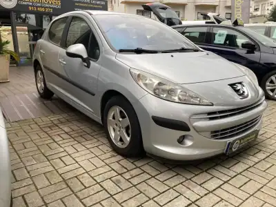 Peugeot 207 2007 - 4990 EUR, 227955 km - AUTO.MOTO.pt - 227955km - foto 2 de 15