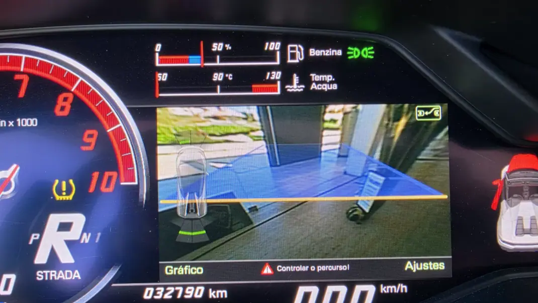 Lamborghini Huracán Spyder 2017 - 270000 EUR, 32790 km - AUTO.MOTO.pt - 32790km - foto 9 de 19