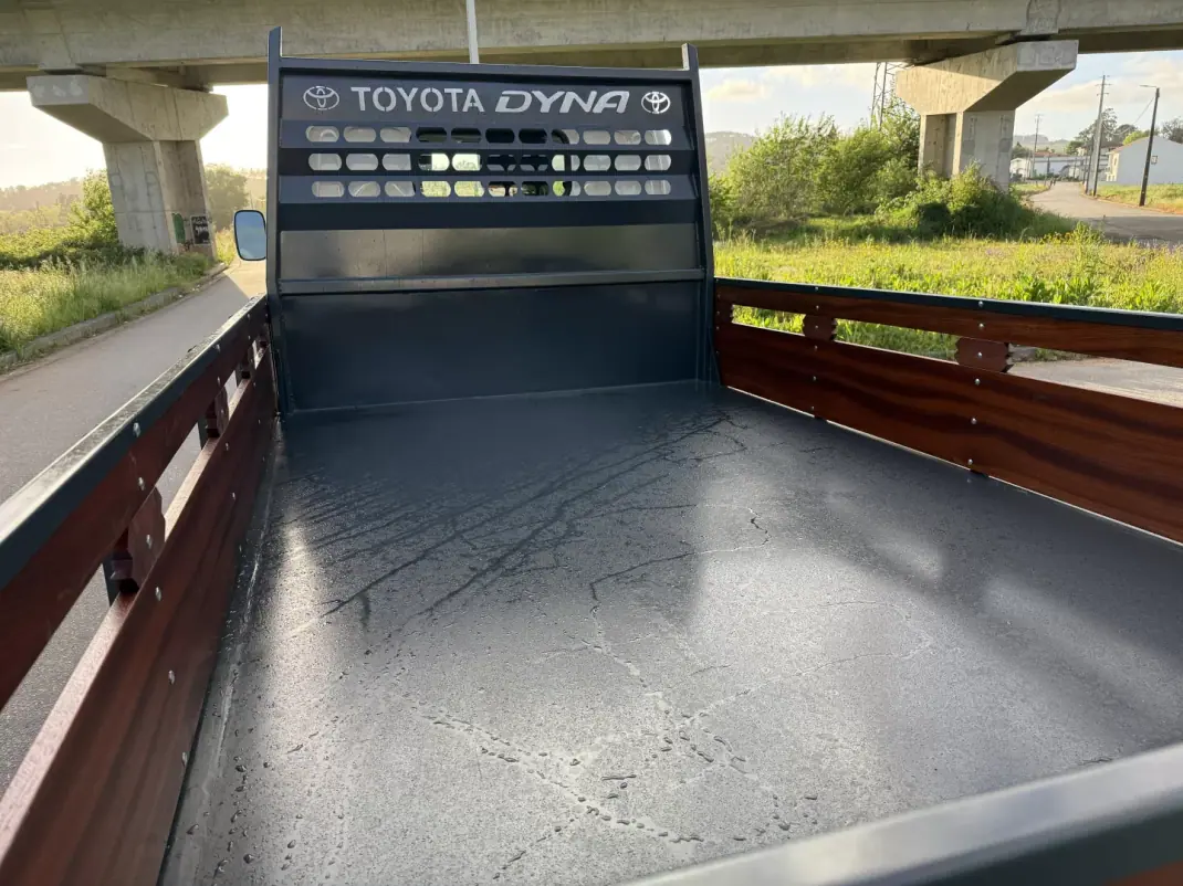 Toyota 2007 - 19900 EUR, 230000 km - AUTO.MOTO.pt - 230000km - foto 5 de 19