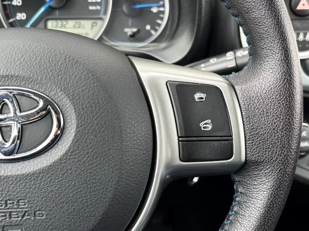 Toyota Yaris 2012 - 12750 EUR, 39000 km - AUTO.MOTO.pt - 39000km - foto 24 de 37