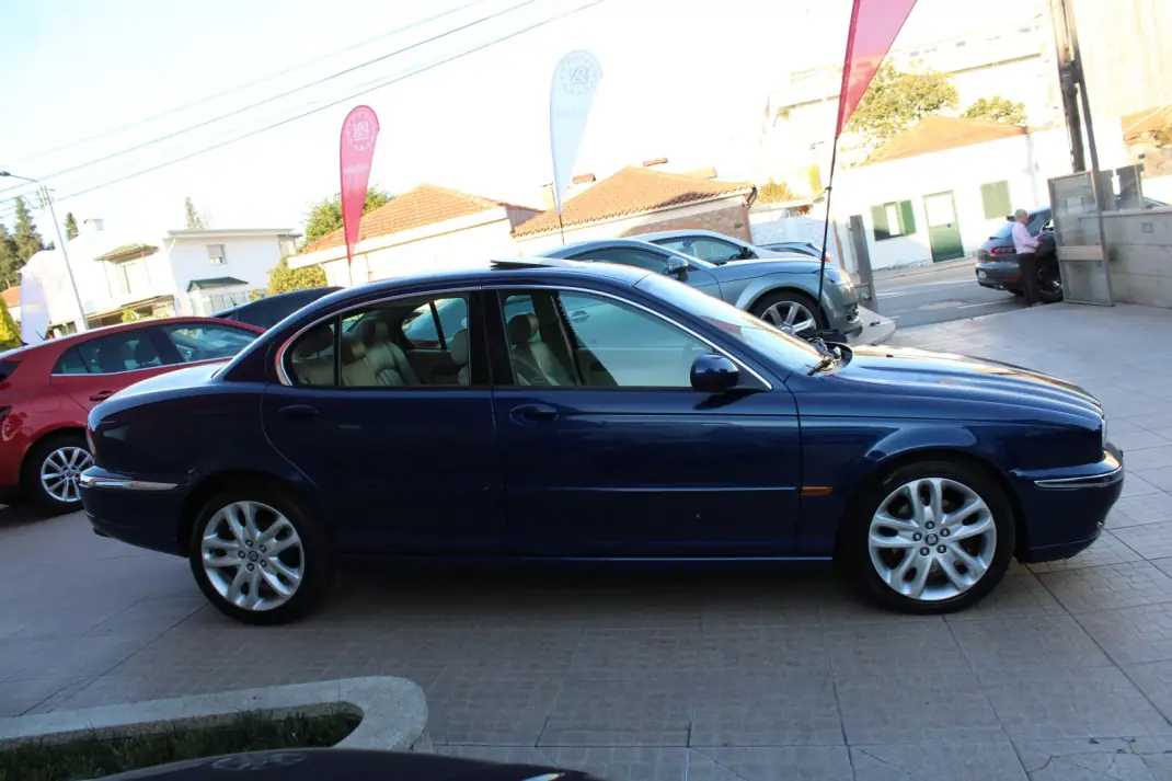 Jaguar X-Type 2003 - 9990 EUR, 128000 km - AUTO.MOTO.pt - 128000km - foto 4 de 31