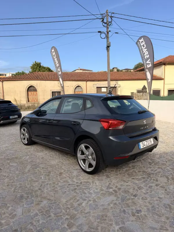 SEAT Ibiza 2019 - 14900 EUR, 62632 km - AUTO.MOTO.pt - 62632km - foto 3 de 8