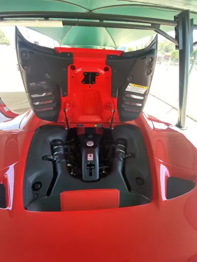 Ferrari F8 Tributo 2022 - 425600 EUR, 4336 km - AUTO.MOTO.pt - 4336km - foto 52 de 54