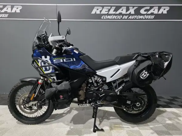 Husqvarna Norden 901 Expedition 2023 - 14990 EUR, 2000 km - AUTO.MOTO.pt - 2000km - foto 2 de 18