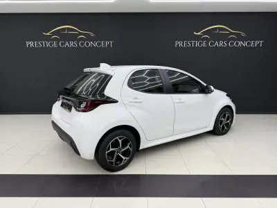 Toyota Yaris 2021 - 15950 EUR, 131306 km - AUTO.MOTO.pt - 131306km - foto 3 de 40