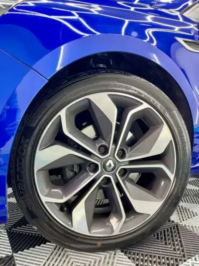 Renault Mégane 2016 - 13999 EUR, 182000 km - AUTO.MOTO.pt - 182000km - foto 3 de 22