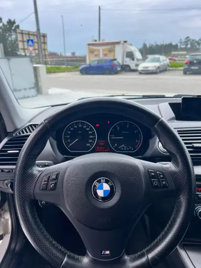 BMW 116 2011 - 14000 EUR, 184987 km - AUTO.MOTO.pt - 184987km - foto 12 de 26