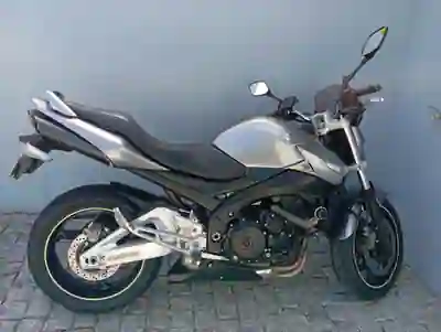 Suzuki GSX-R 600 2010 - 4300 EUR, 51000 km - AUTO.MOTO.pt - 51000km - foto 1 de 7