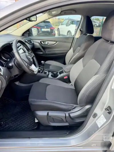 Nissan Qashqai 2018 - 18990 EUR, 111000 km - AUTO.MOTO.pt - 111000km - foto 20 de 39