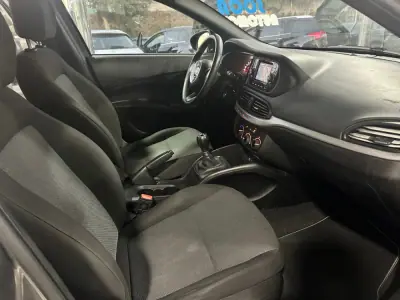 Fiat Tipo Station Wagon 2020 - 13490 EUR, 62200 km - 62200km - foto 23 de 25