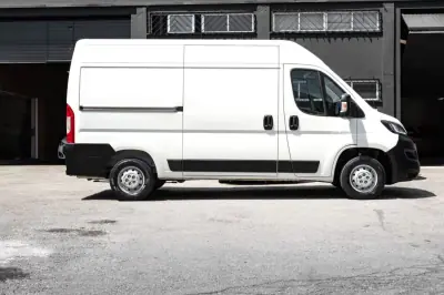 Peugeot Boxer 2020 - 17999 EUR, 157000 km - AUTO.MOTO.pt - 157000km - foto 5 de 17