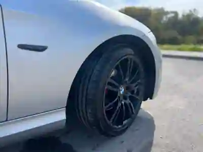 BMW 320 2011 - 7750 EUR, 263000 km - AUTO.MOTO.pt - 263000km - foto 7 de 15