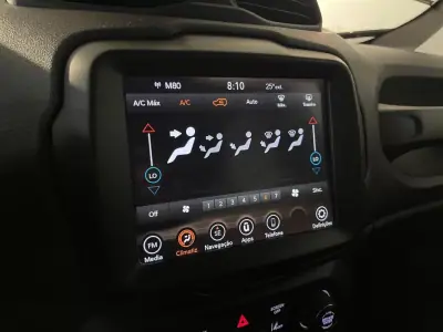Jeep Renegade 2019 - 15950 EUR, 142000 km - AUTO.MOTO.pt - 142000km - foto 19 de 24