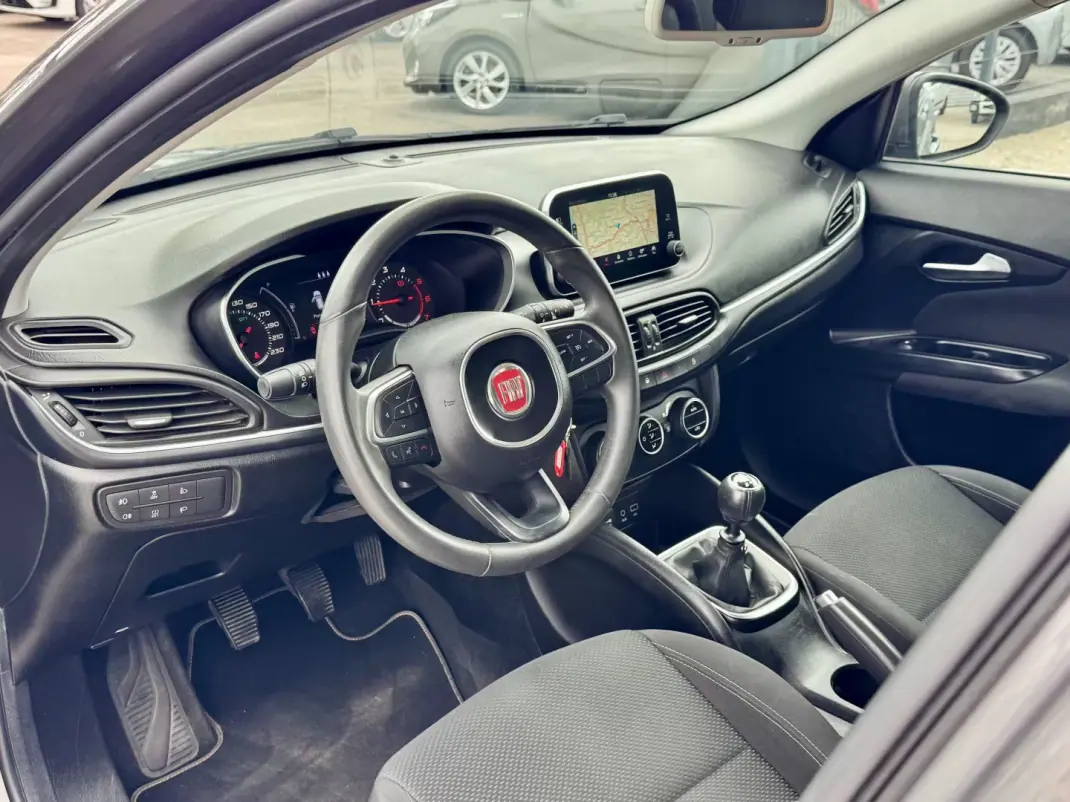 Fiat Tipo 2016 - 10990 EUR, 119000 km - 119000km - foto 8 de 19