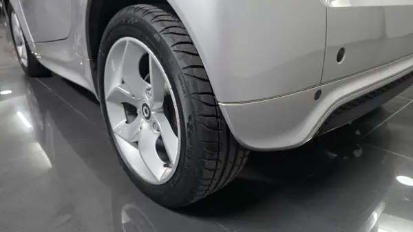 Smart ForTwo Coupé 2014 - 8990 EUR, 130000 km - AUTO.MOTO.pt - 130000km - foto 28 de 42