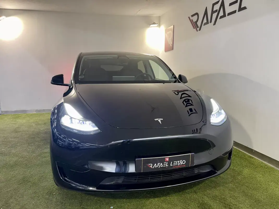 Tesla Model Y 2024 - 38500 EUR, 68000 km - AUTO.MOTO.pt - 68000km - foto 5 de 43