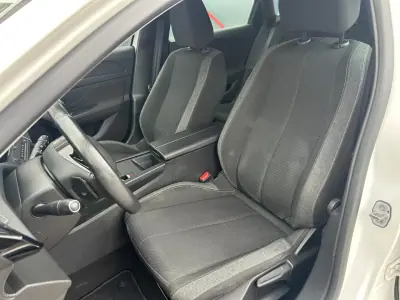 Peugeot 308 SW 2022 - 21990 EUR, 99000 km - AUTO.MOTO.pt - 99000km - foto 9 de 17
