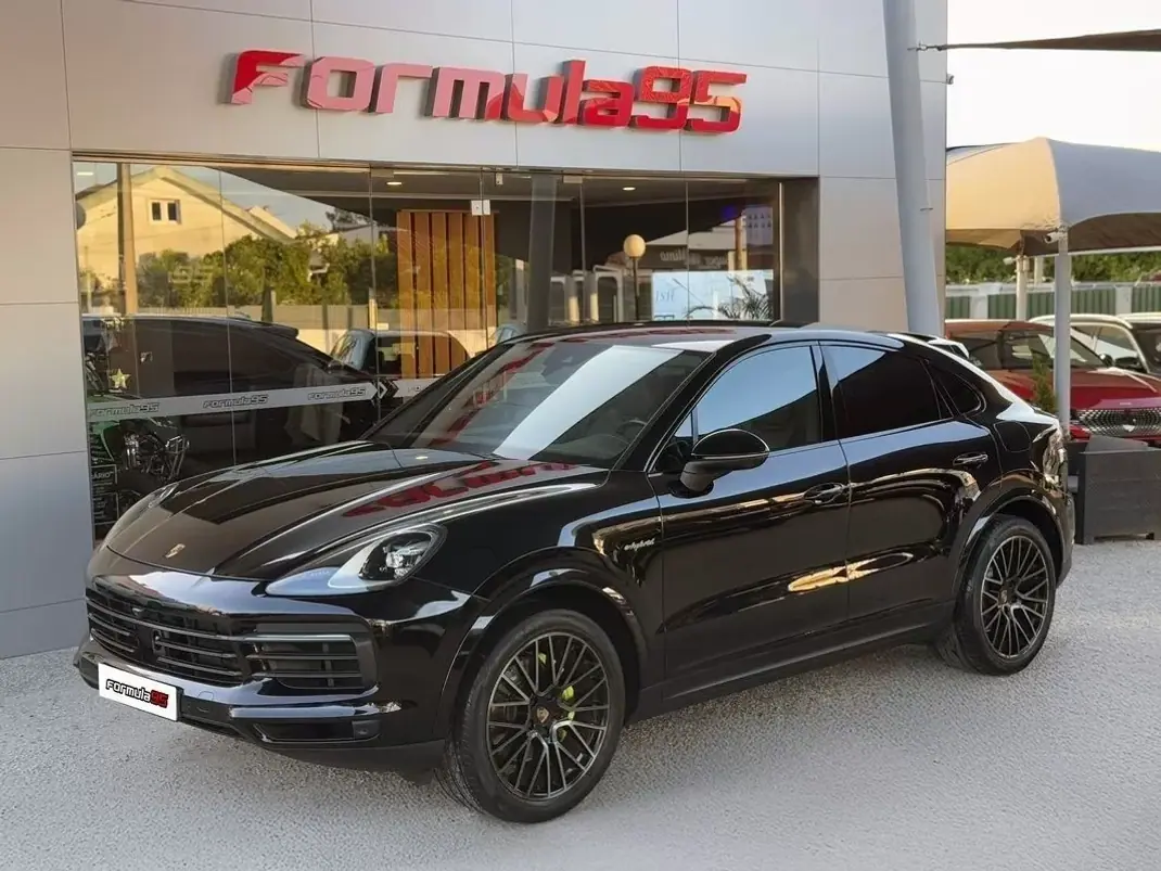 Porsche Cayenne Coupé 2019 - 64900 EUR, 158650 km - AUTO.MOTO.pt - 158650km - foto 1 de 16