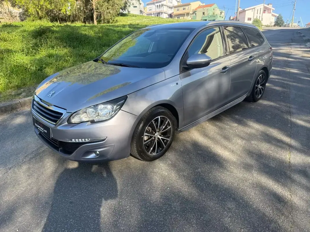 Peugeot 308 SW 2016 - 9450 EUR, 192000 km - AUTO.MOTO.pt - 192000km - foto 1 de 24