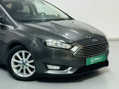 Ford Focus 2015 - 9750 EUR, 182000 km - AUTO.MOTO.pt - 182000km - foto 4 de 49