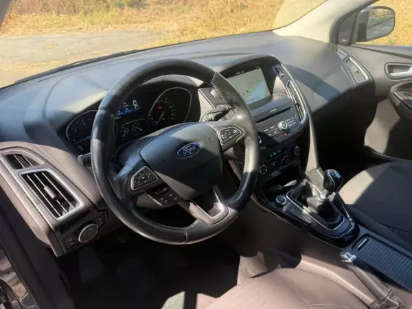 Ford Focus SW 2017 - 9900 EUR, 155000 km - AUTO.MOTO.pt - 155000km - foto 26 de 26